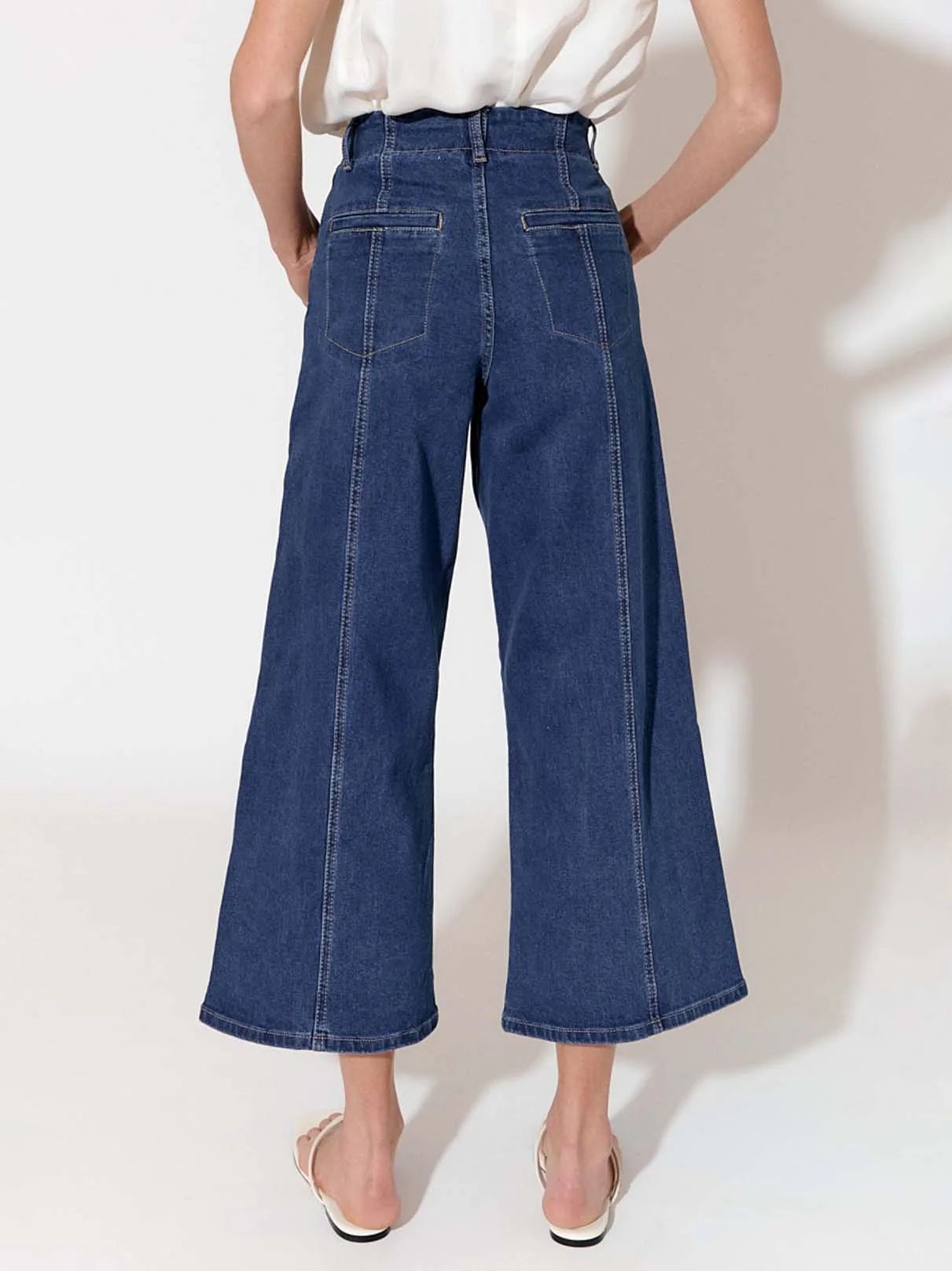 Stitch Detail Crop Jean Mid Denim adorne