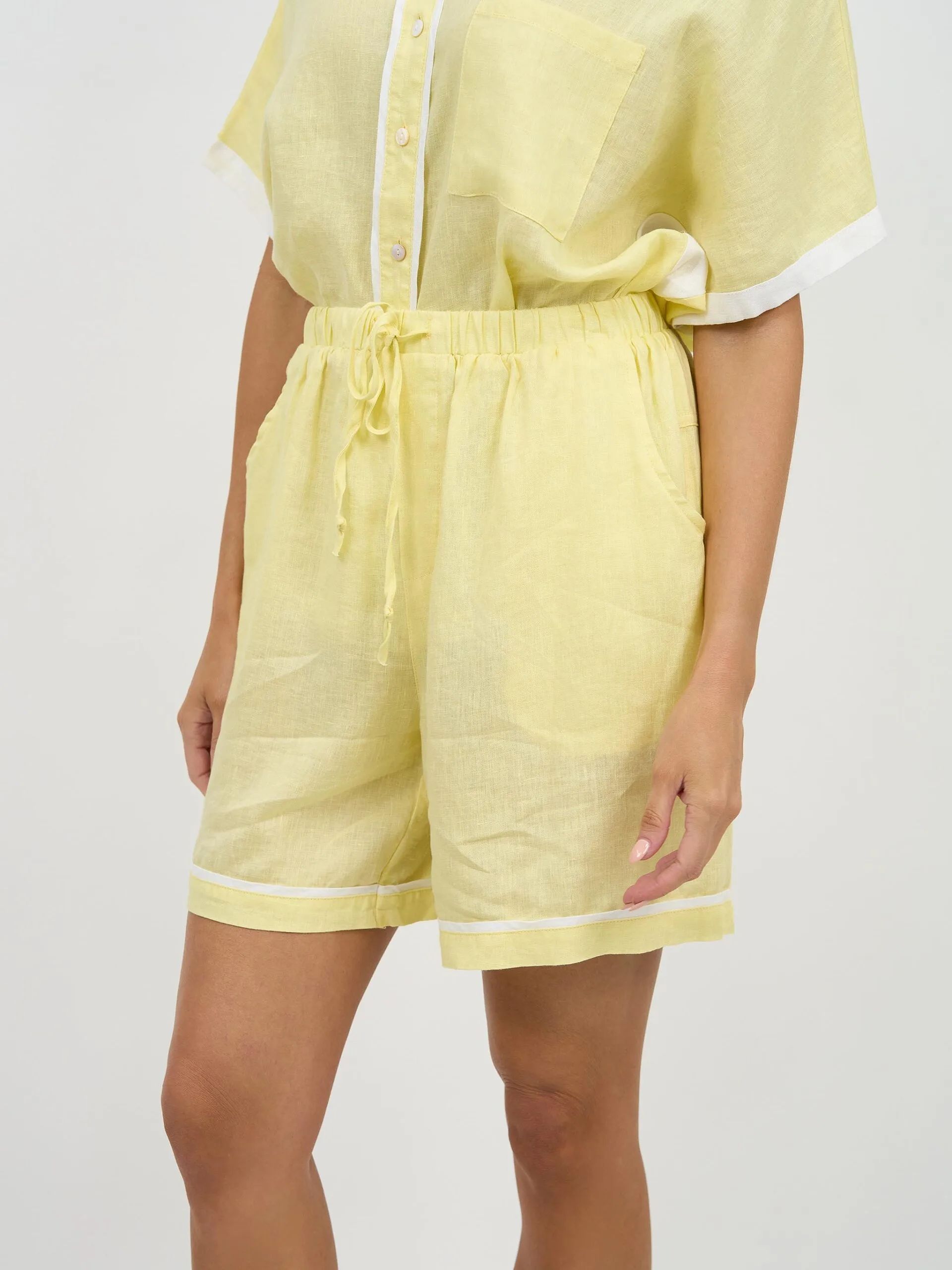 Contrast Trim Linen Short Lemon Worthier