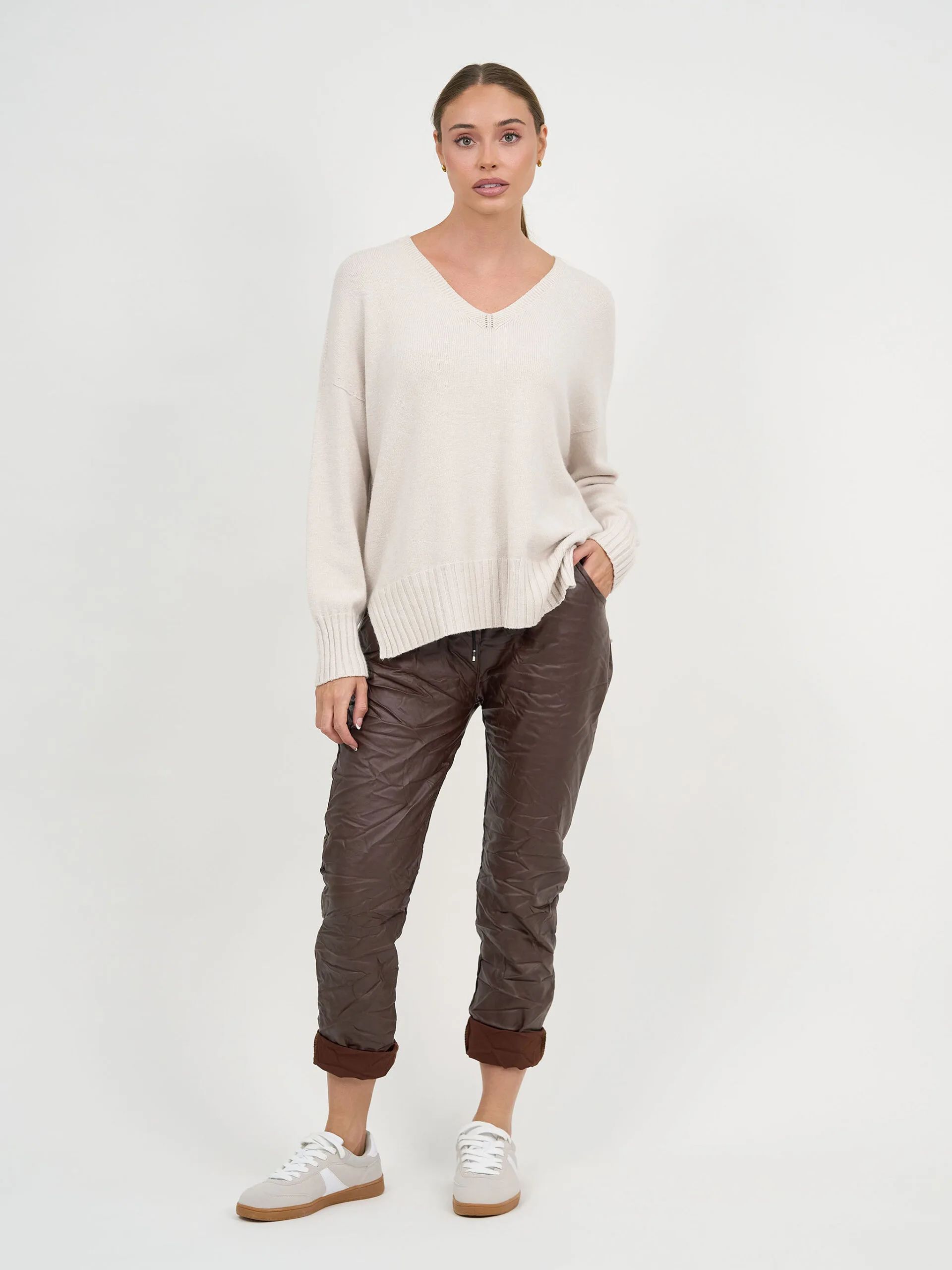 Vee Neck Ribbed Knit Beige La Strada