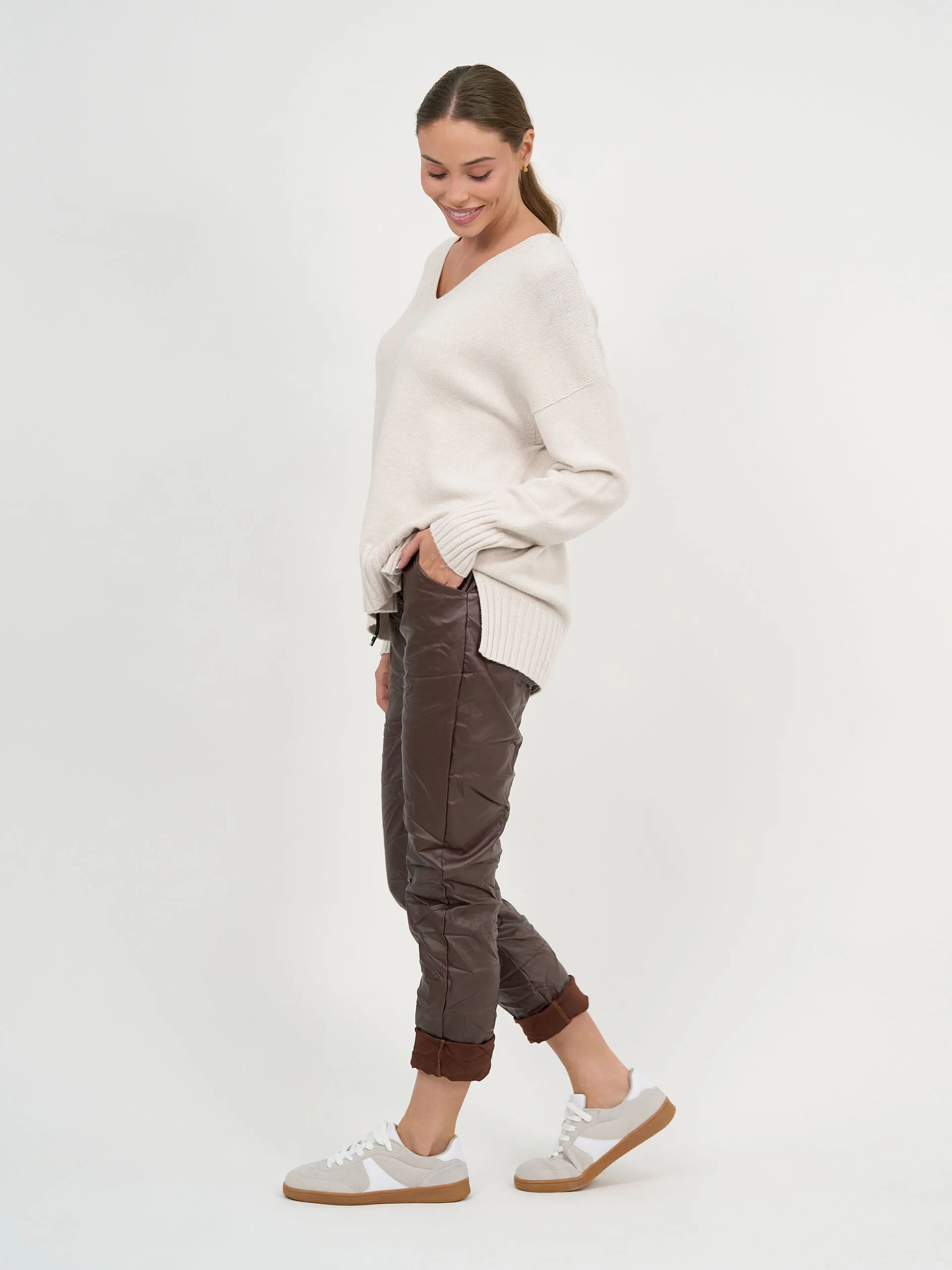 Vee Neck Ribbed Knit Beige La Strada