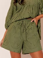 Relaxed Broderie Short Pink adorne