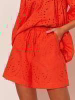 Relaxed Broderie Short Pink adorne