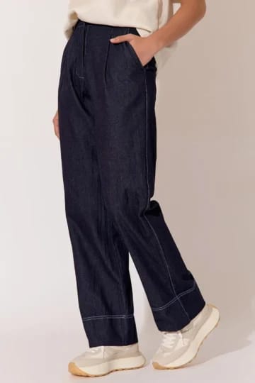 Pleat Detail Relaxed Jean Navy adorne