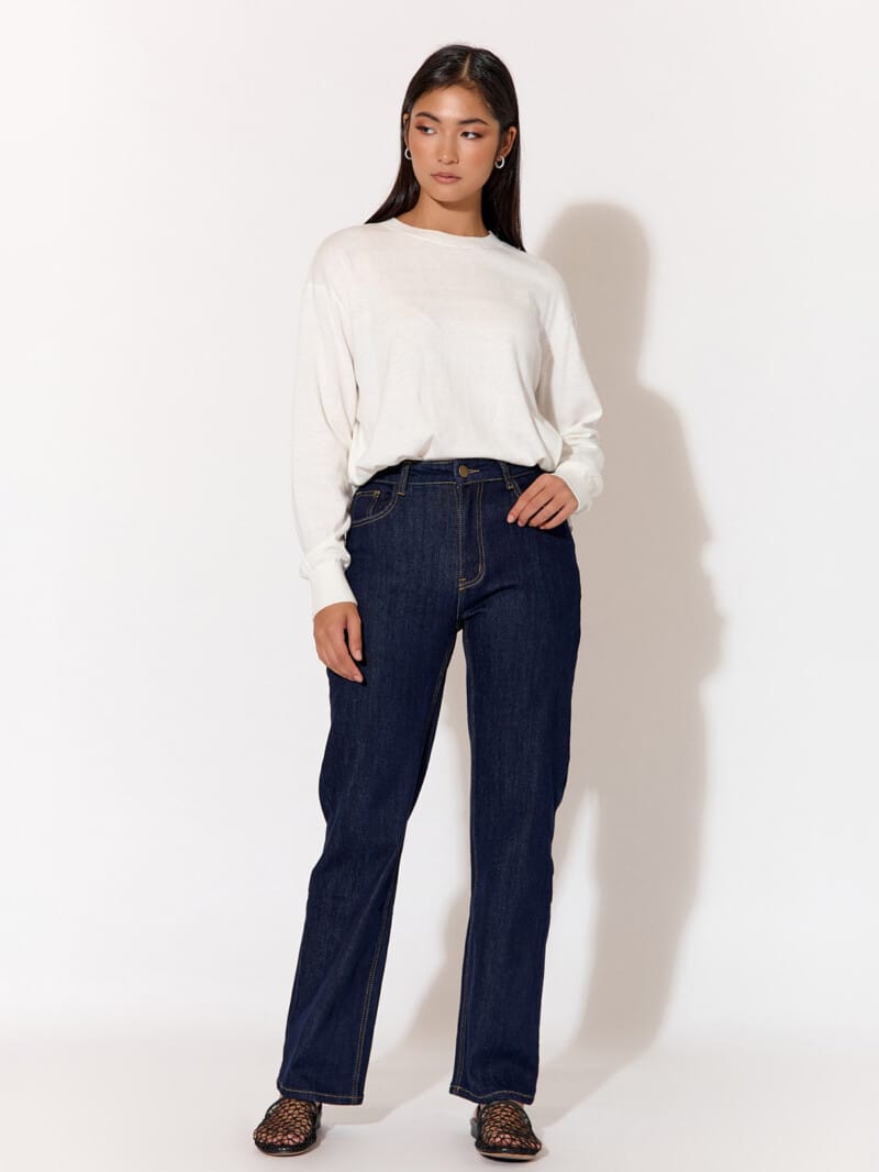 Straight Leg Jean Dark Denim adorne