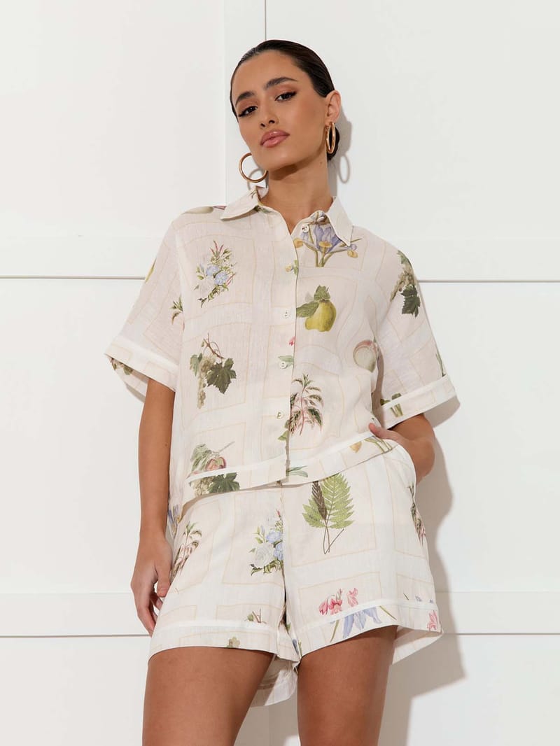 Trim Detail Linen Short Beige adorne