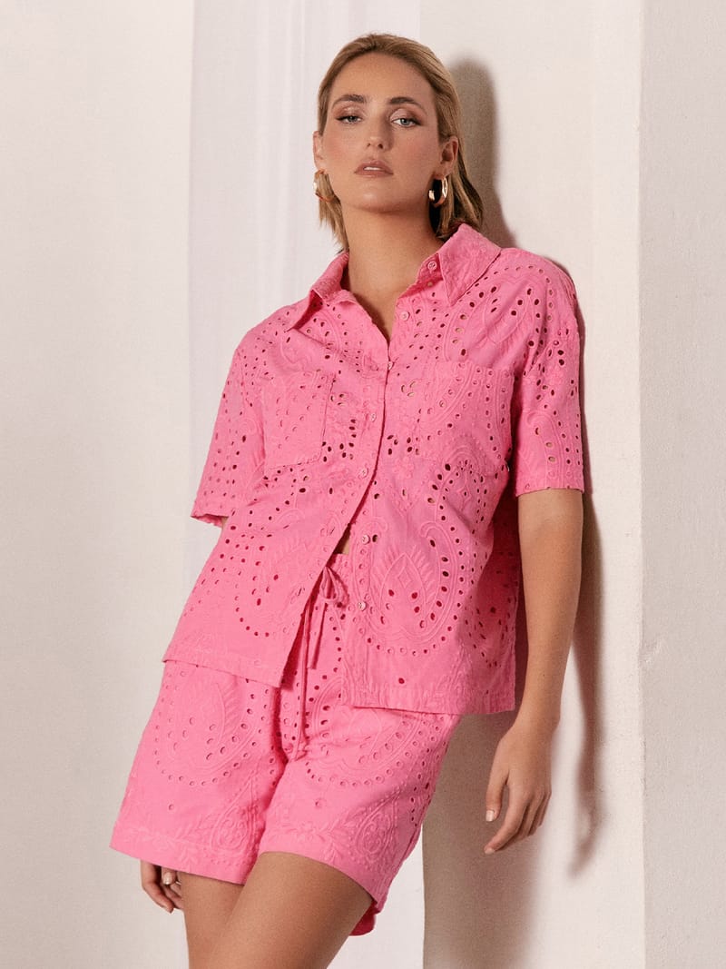 Relaxed Broderie Short Pink adorne