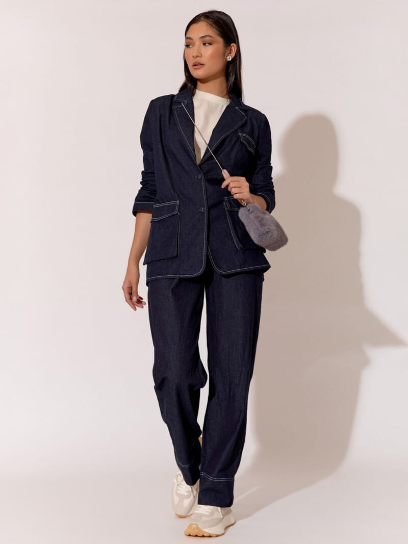 Pleat Detail Relaxed Jean Navy adorne