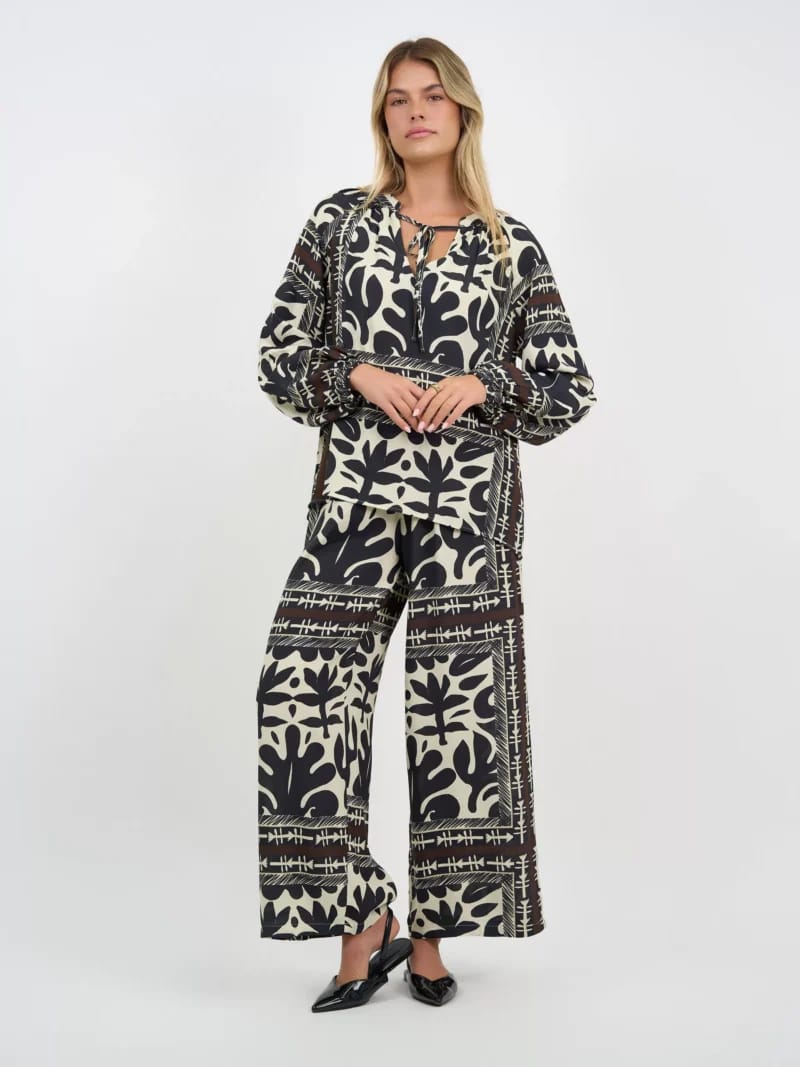 V-Neck Viscose Top Black Liberty Rose