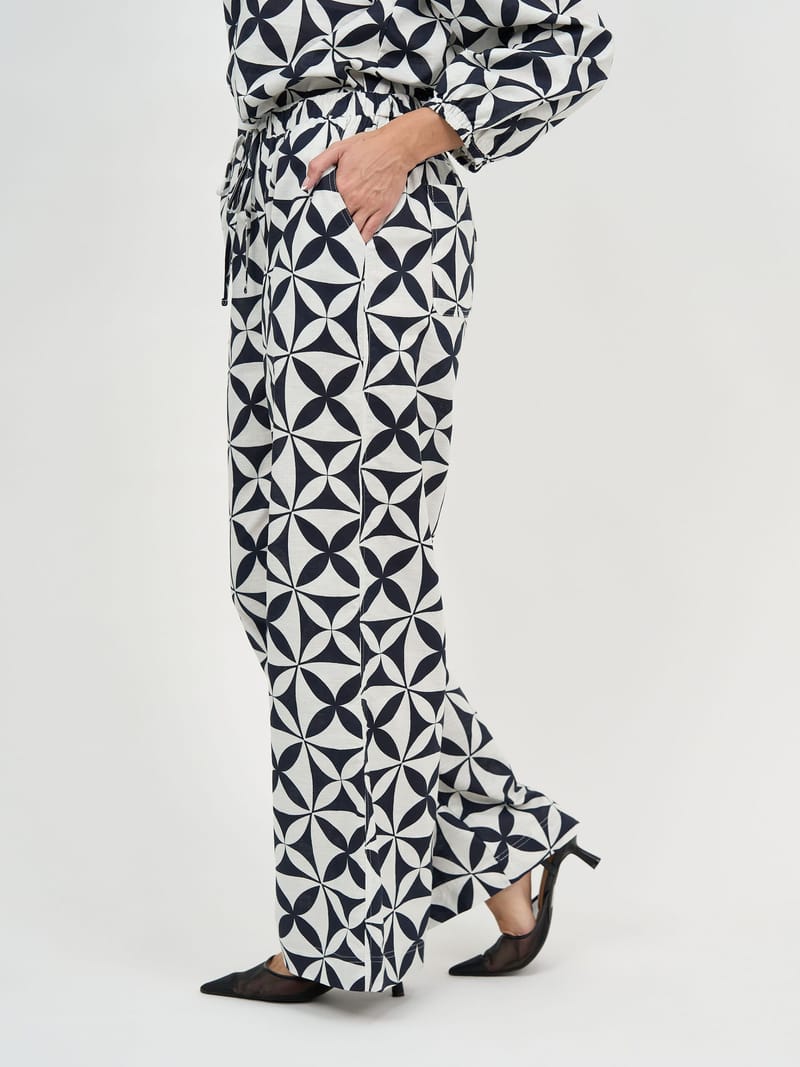 Relaxed Linen Pant Black Liberty Rose