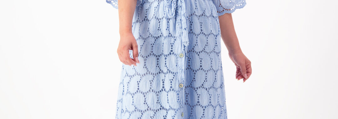 Embroidered Relaxed Midi Dress Light Blue La Strada