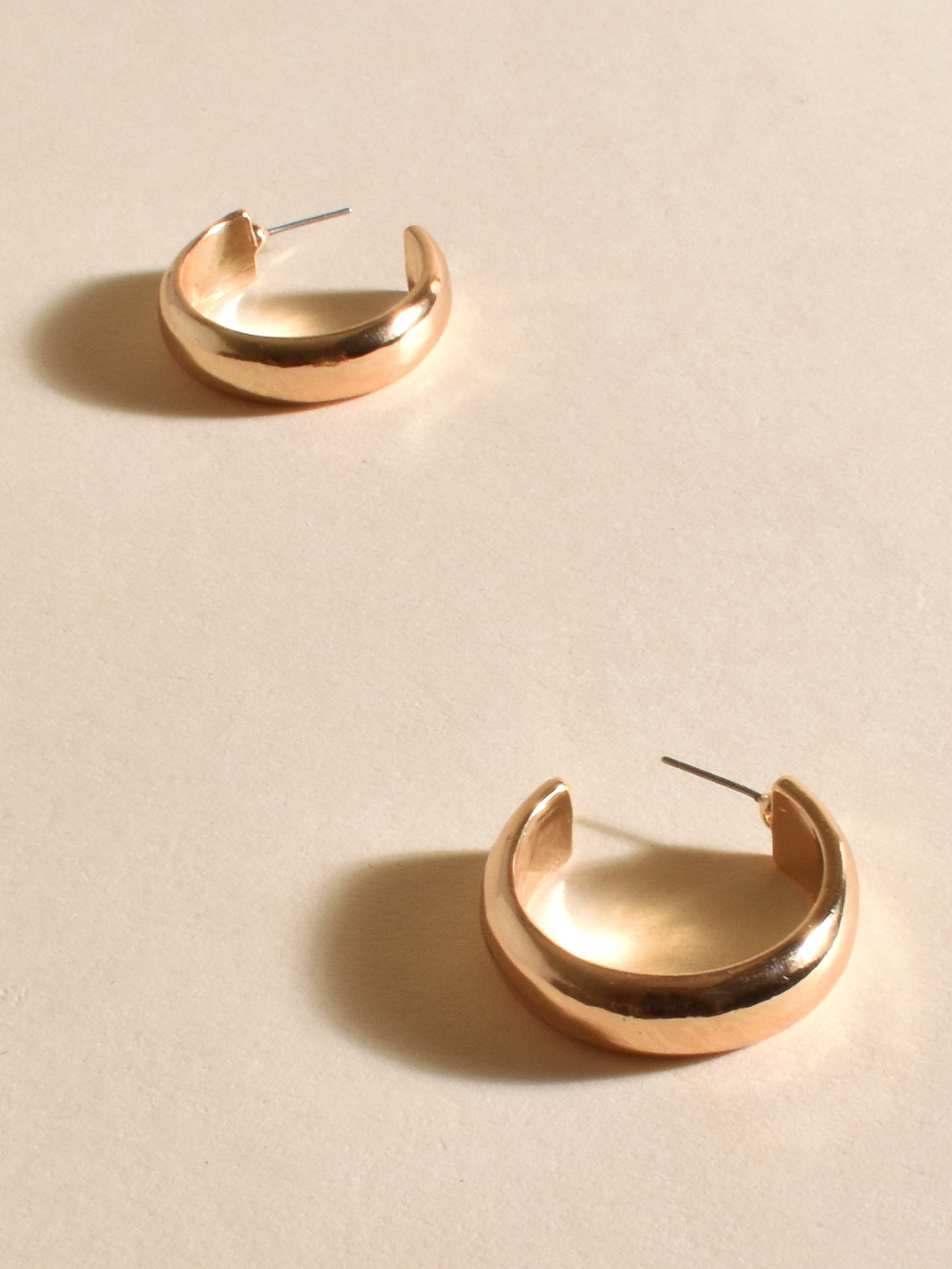 Chunky Hoops Gold Adorne