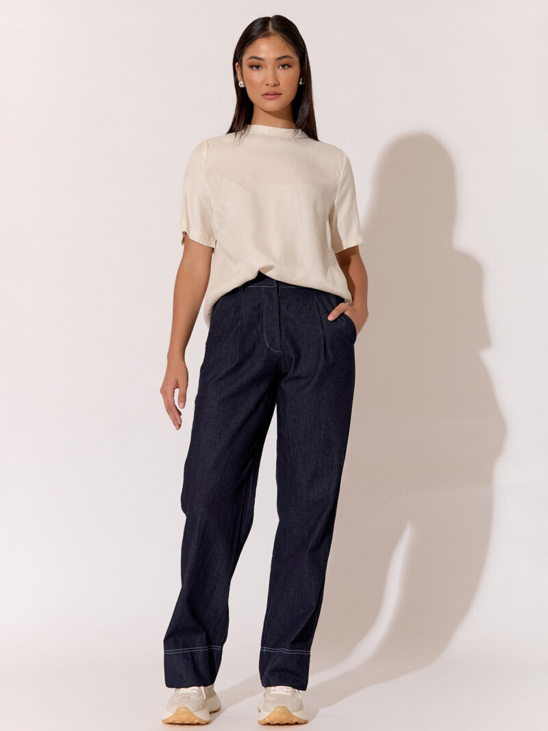 Pleat Detail Relaxed Jean Navy Adorne