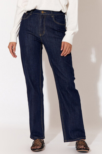 Straight Leg Jean Dark Denim adorne