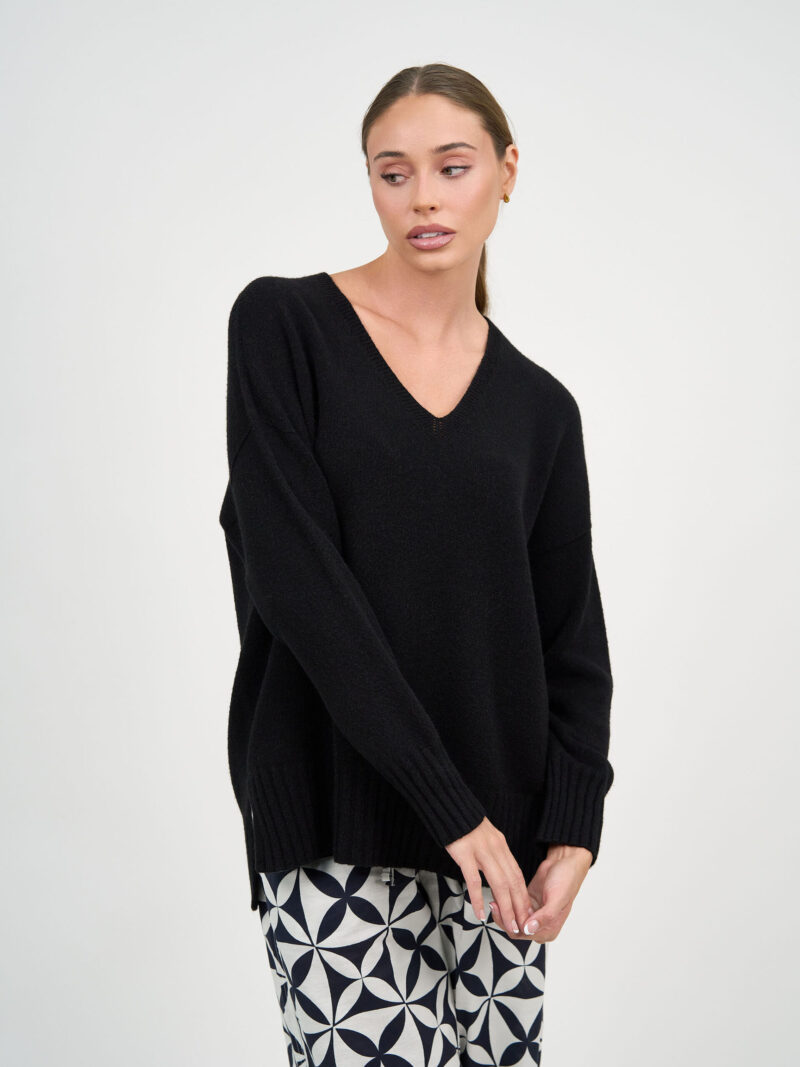Vee Neck Ribbed Knit Black La Strada