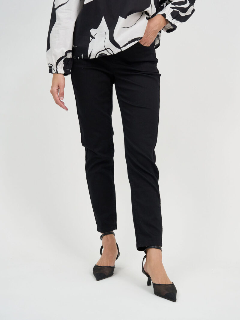 Chicago Stretch Pull On Jeans Black Threadz