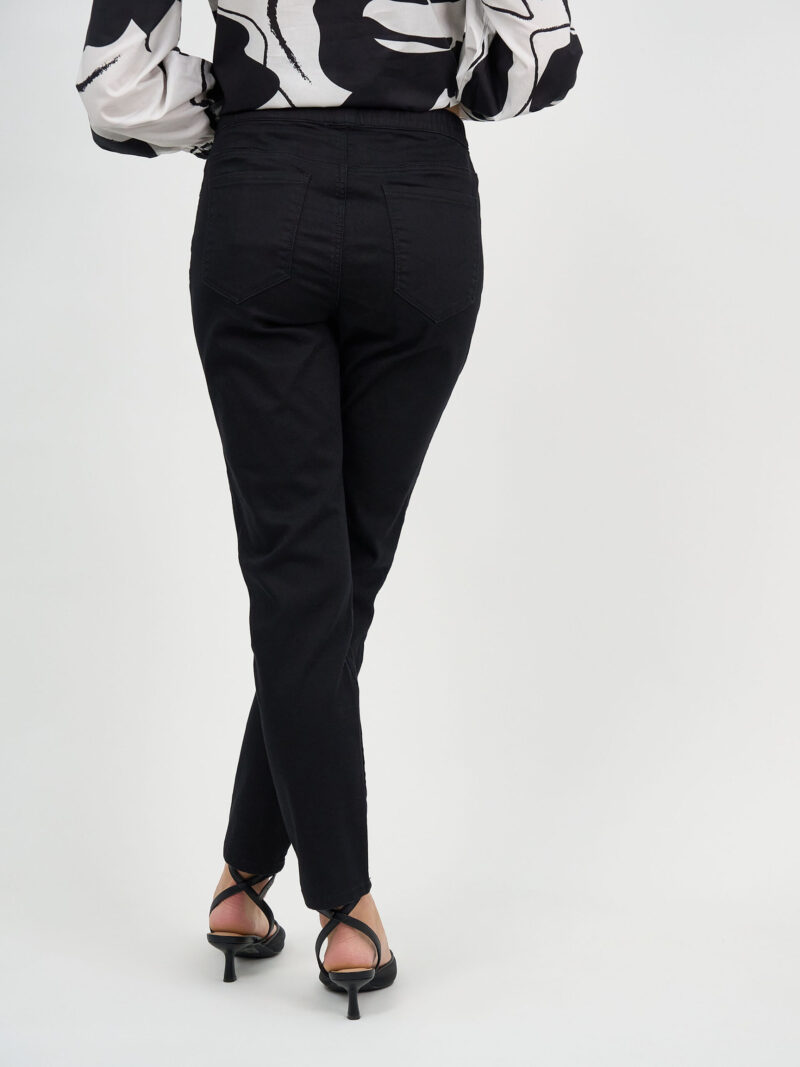 Chicago Stretch Pull On Jeans Black Threadz
