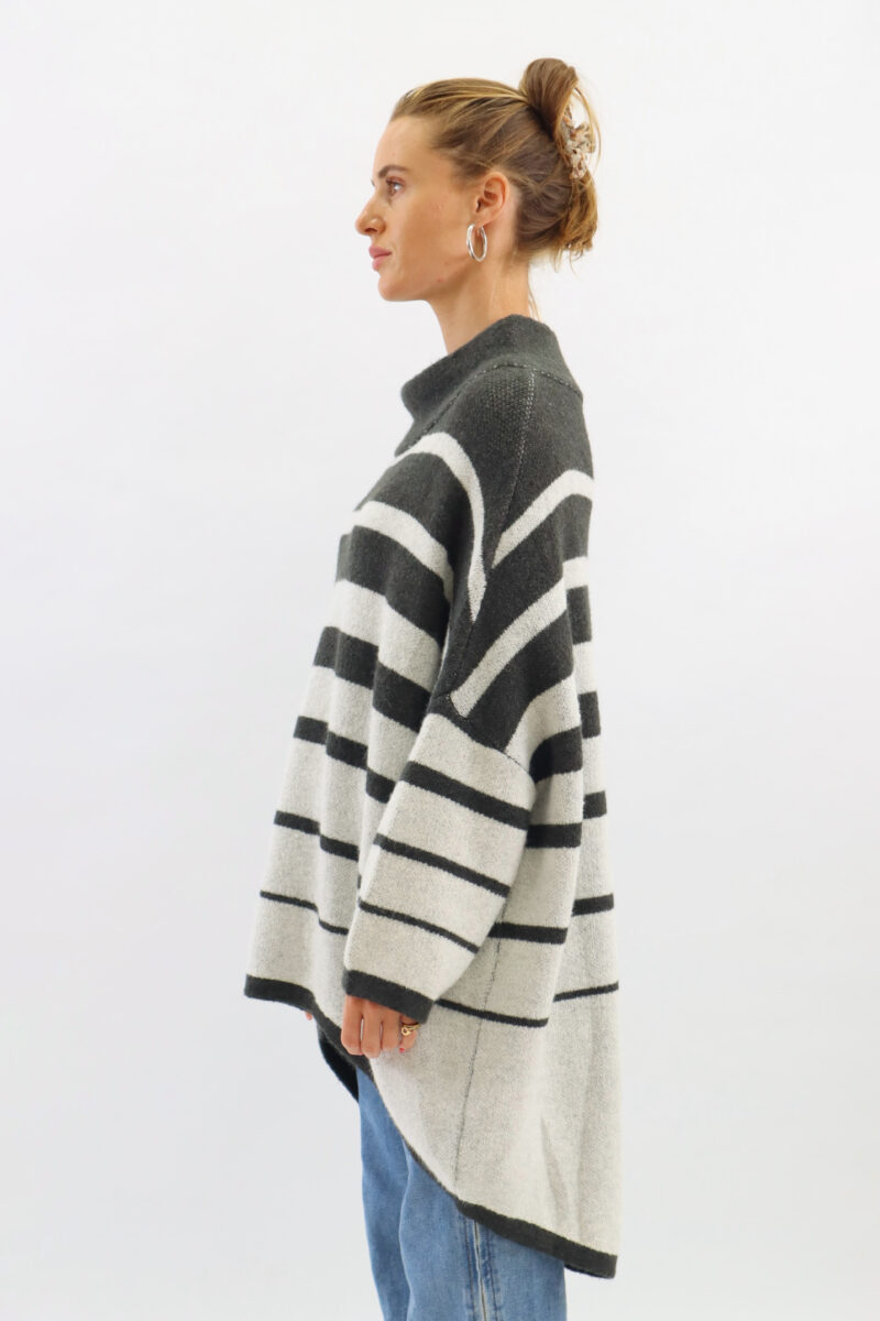 Roll Neck Relaxed Knit Black Worthier